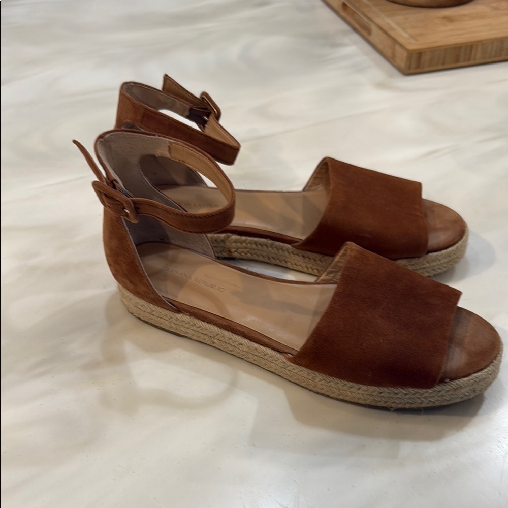 Banana Republic Brown Espadrille Shoes women’s size 11 brown suede